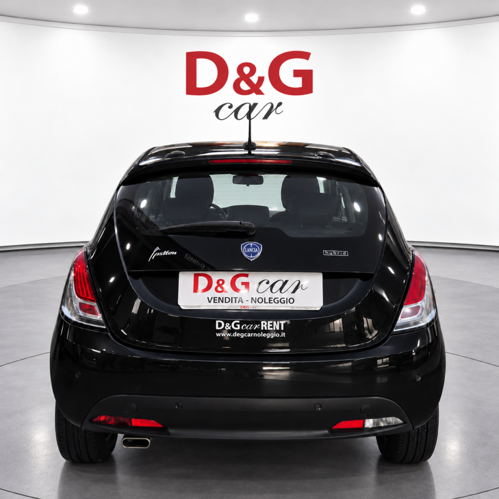 Lancia Ypsilon Black - photo 3